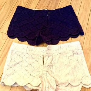 The Walsh shorts 
Women's Lace Scallop Hem Shorts - navy and White
